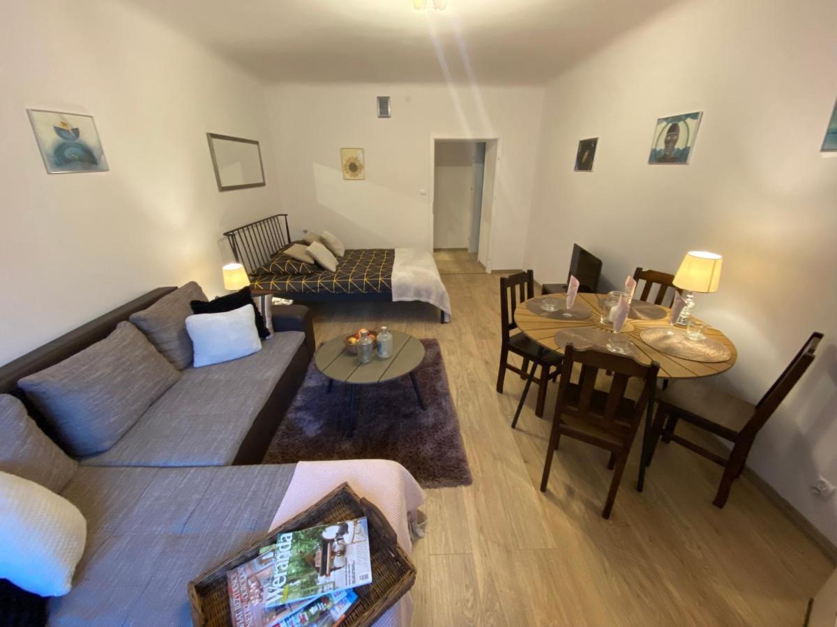 Апартаменты Apartament Arsenal Варшава Экстерьер фото